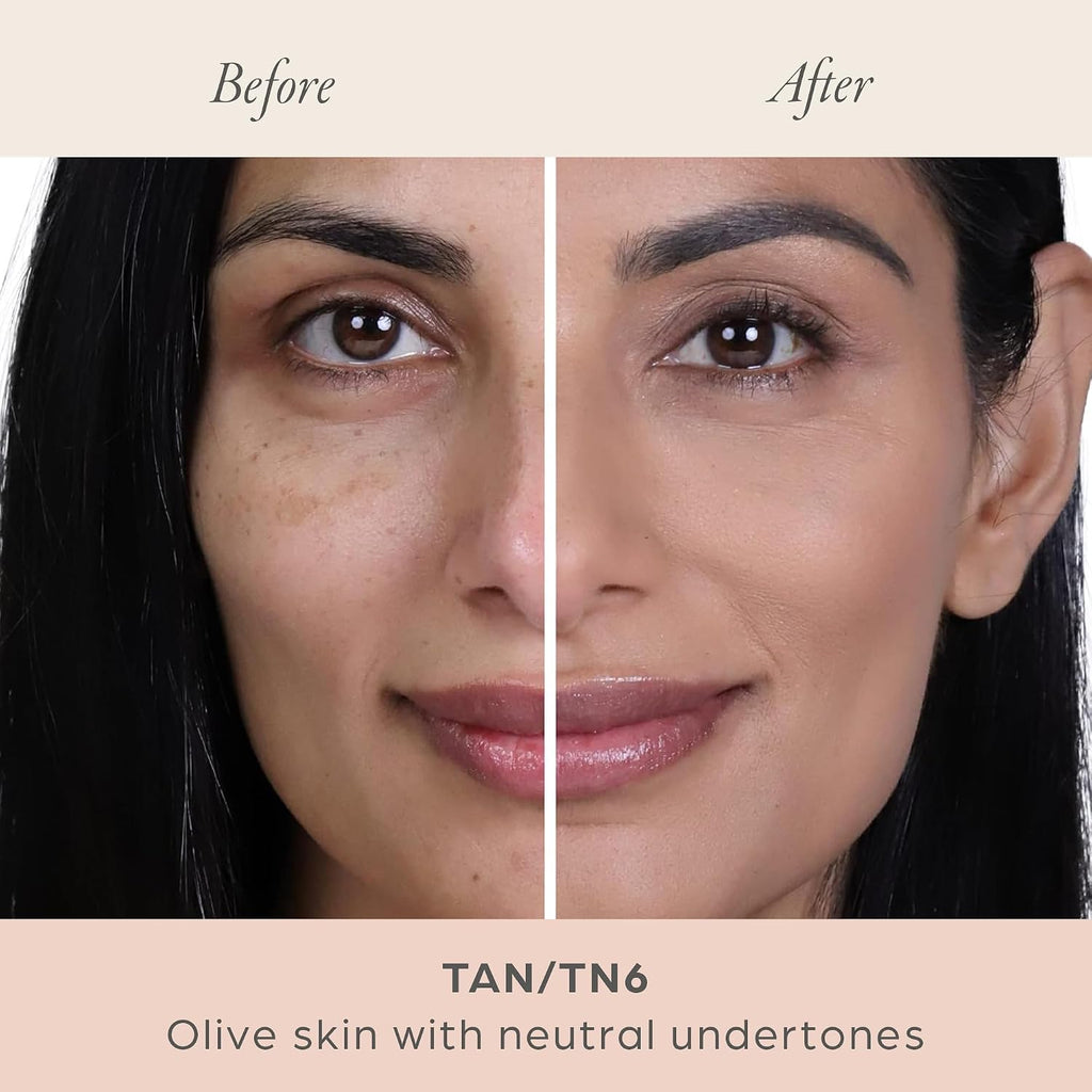 Base de maquillaje mineral prensada 4 en 1 PÜR con SPF 15