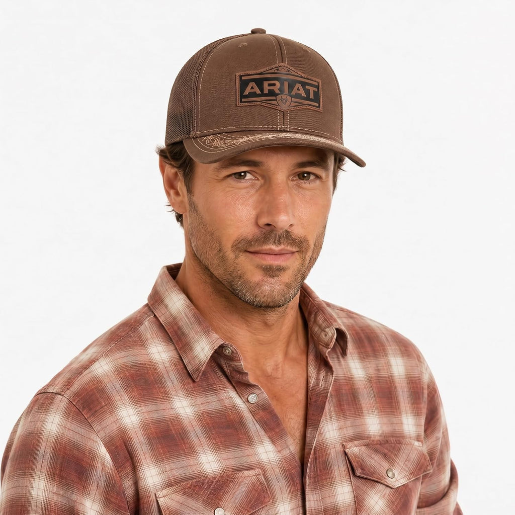 Ariat Sombrero de malla para hombres negro rojo gris