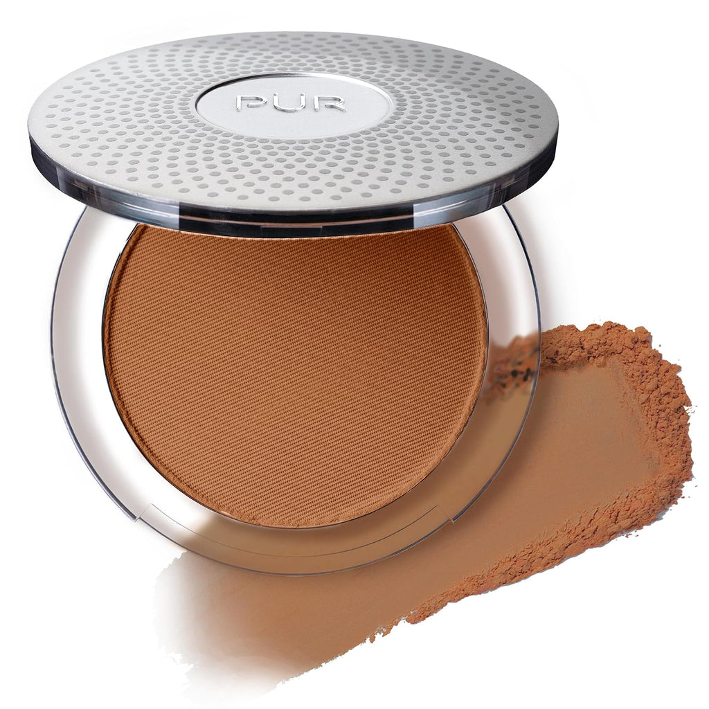 Base de maquillaje mineral prensada 4 en 1 PÜR con SPF 15