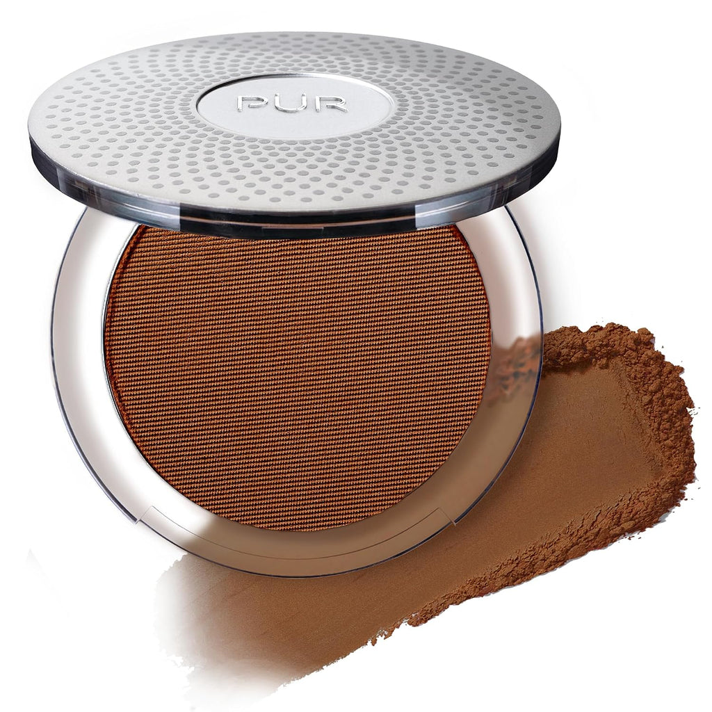 Base de maquillaje mineral prensada 4 en 1 PÜR con SPF 15