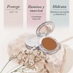 Base de maquillaje mineral prensada 4 en 1 PÜR con SPF 15